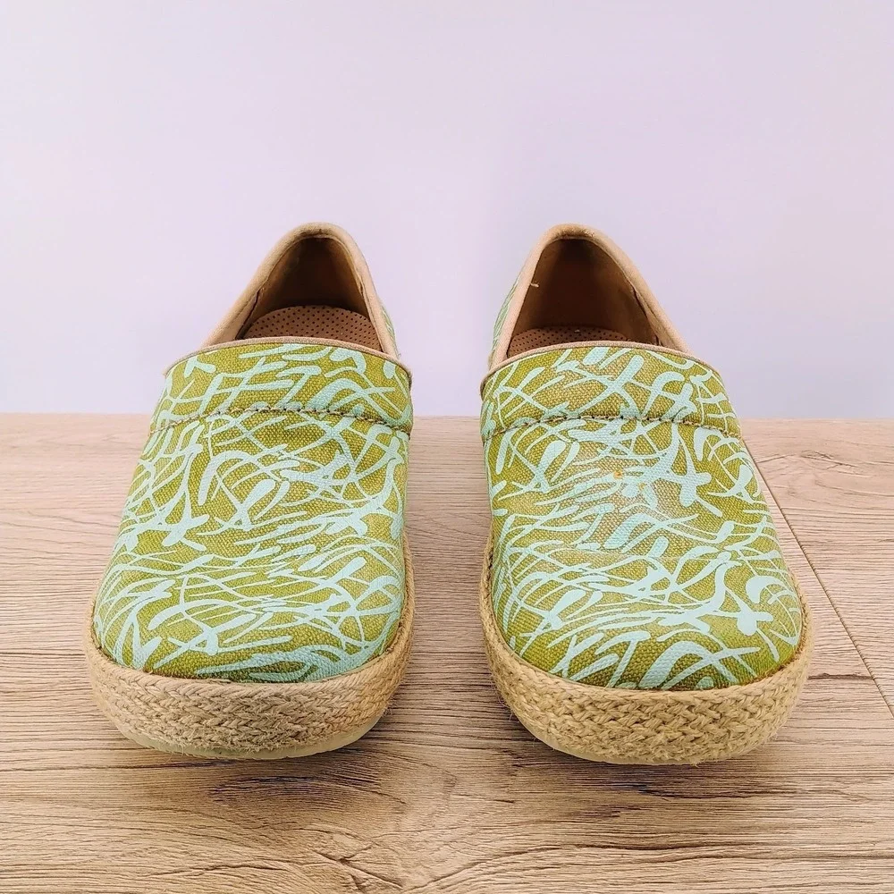 Dansko Victoria Clogs Womens 38 US 7.5 8 Green Botanical Canvas Slip On Shoes
